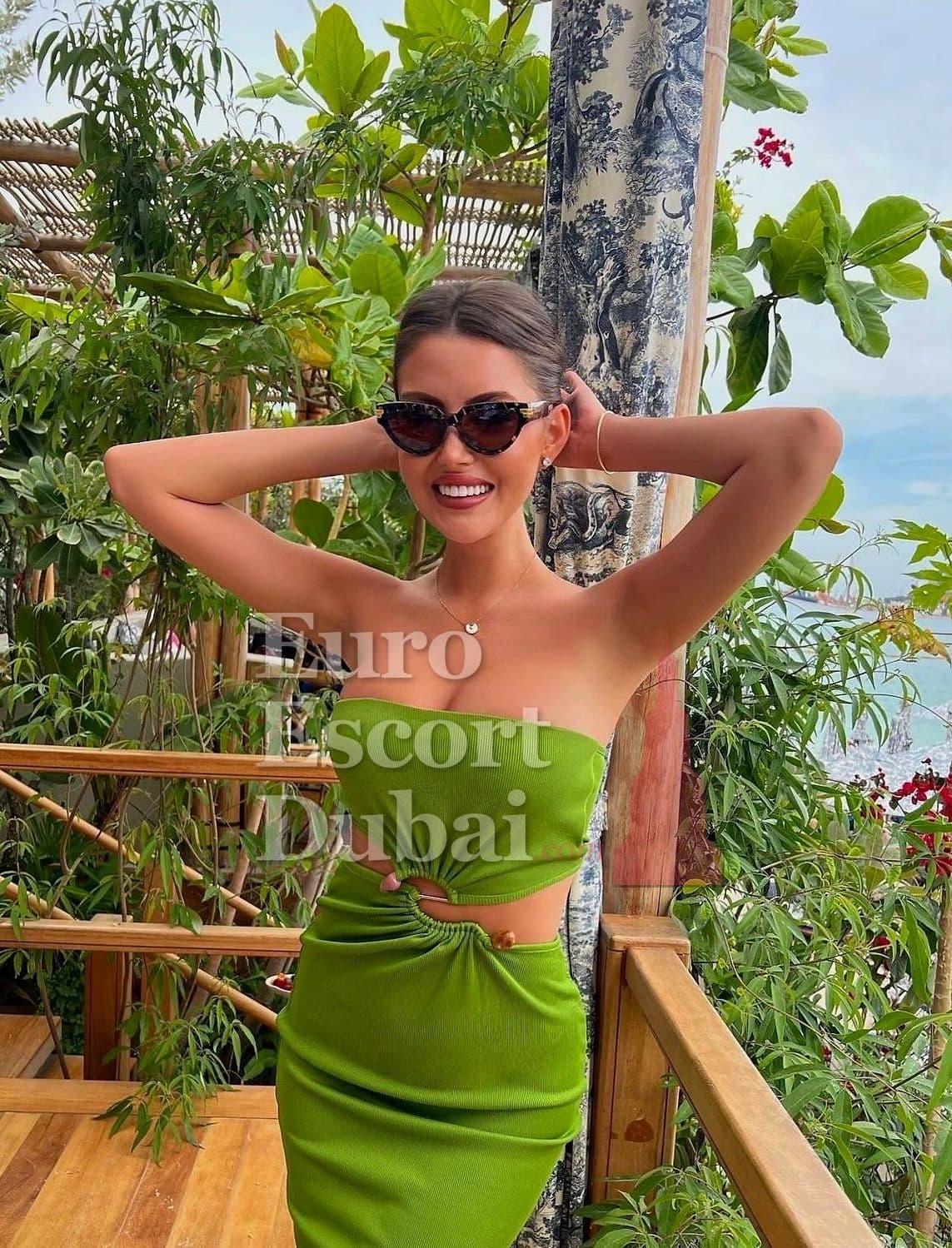 Trang, 29, escort in Dubai — blonde hair, Malaysian (photo 4 of 5)