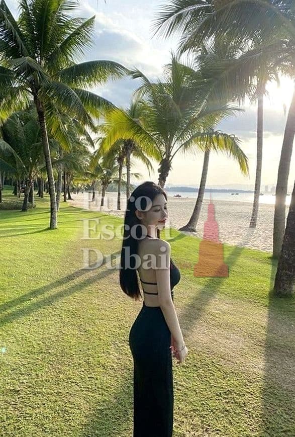 Qian, 25, escort in Dubai — black hair, 170 cm (photo 1 of 4)