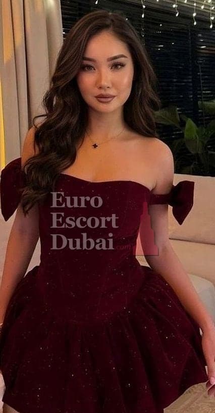 Karakat, 23, escort in Dubai — Kazakh, 165 cm (photo 11 of 13)
