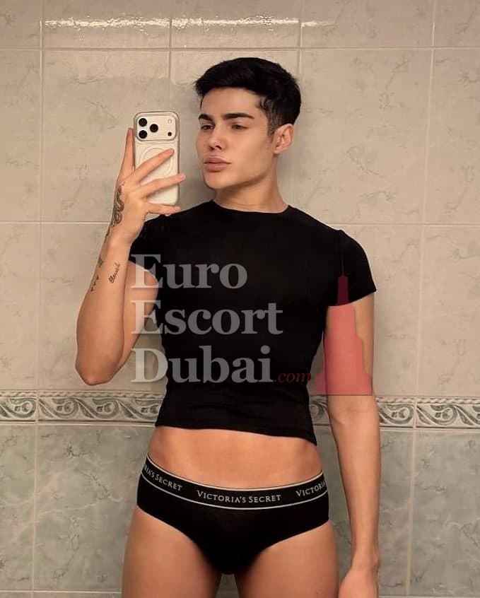 Bruno, 20, escort in Al Ain — 170 cm, black hair (photo 8 of 13)