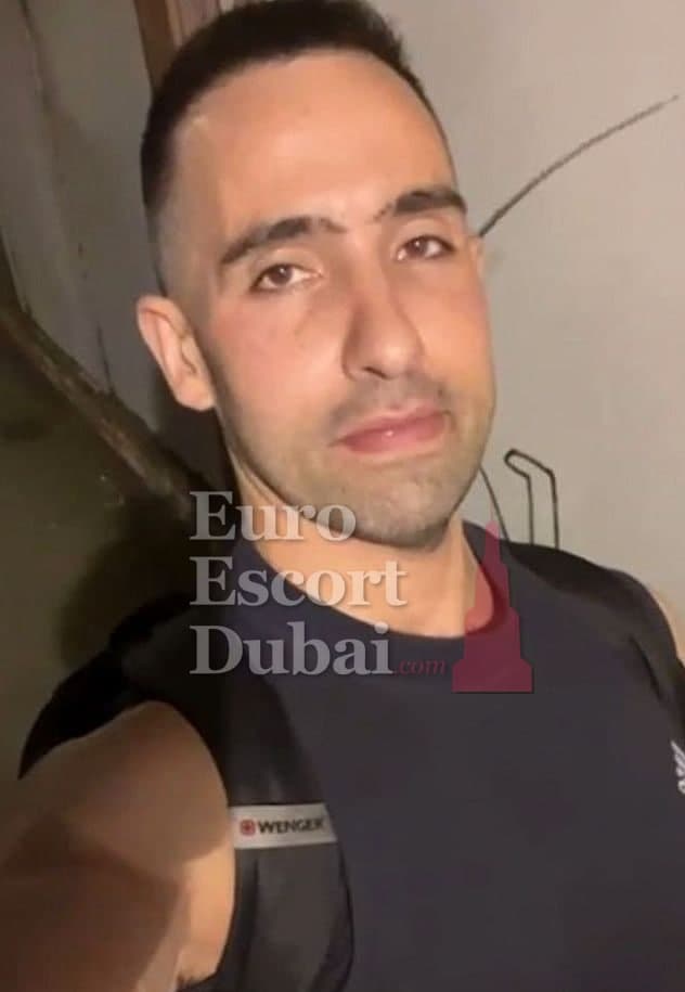 Theo, 36, escort in Dubai — 173 cm, black hair (photo 2 of 13)