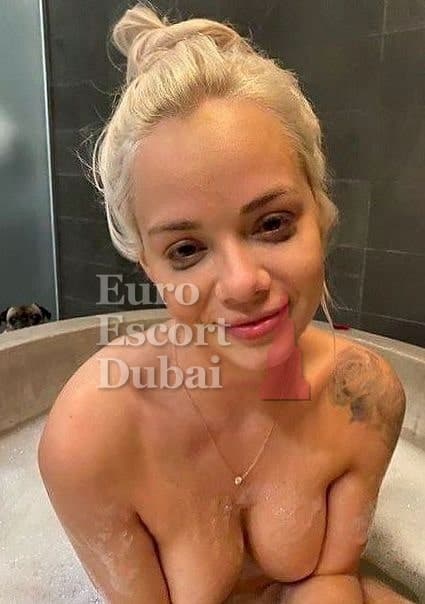 Maryse, 22, escort in Dubai — 168 cm, blonde hair (photo 6 of 10)