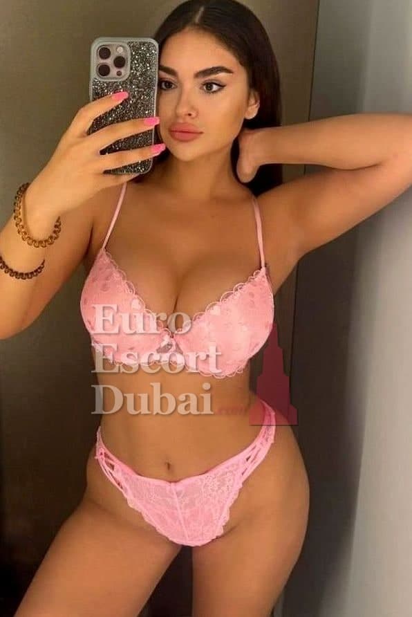 Lada, 22, escort in Dubai — black hair, Belarusian (photo 7 of 13)