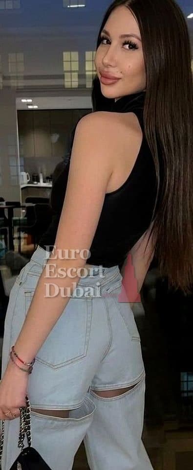 Nevena, 29, escort in Dubai — brown hair, Russian (photo 4 of 13)