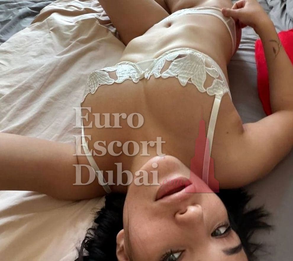 Dariga, 20, escort in Dubai — black hair, Tajik (photo 4 of 13)