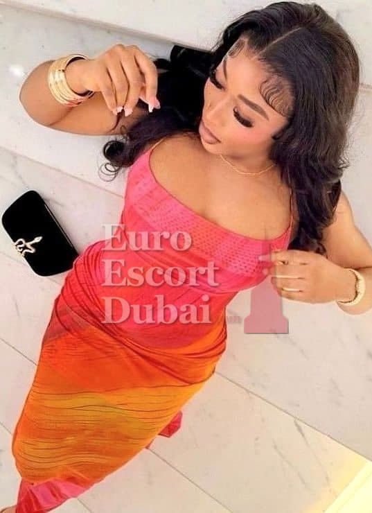 Wanjiru, 25, escort in Dubai — black hair, Tanzanian (photo 4 of 11)