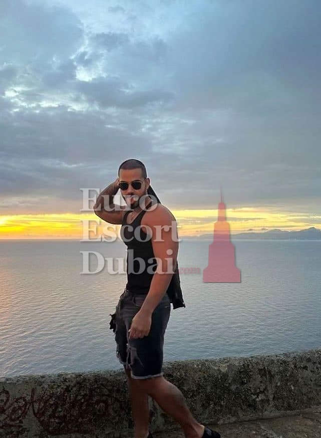 Saif, 29, escort in Dubai — 175 cm, brown hair (photo 12 of 13)