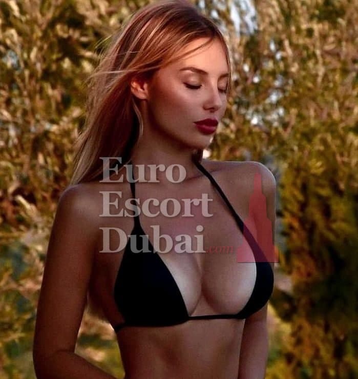 Anais, 30, escort in Dubai — 170 cm, blonde hair (photo 4 of 10)