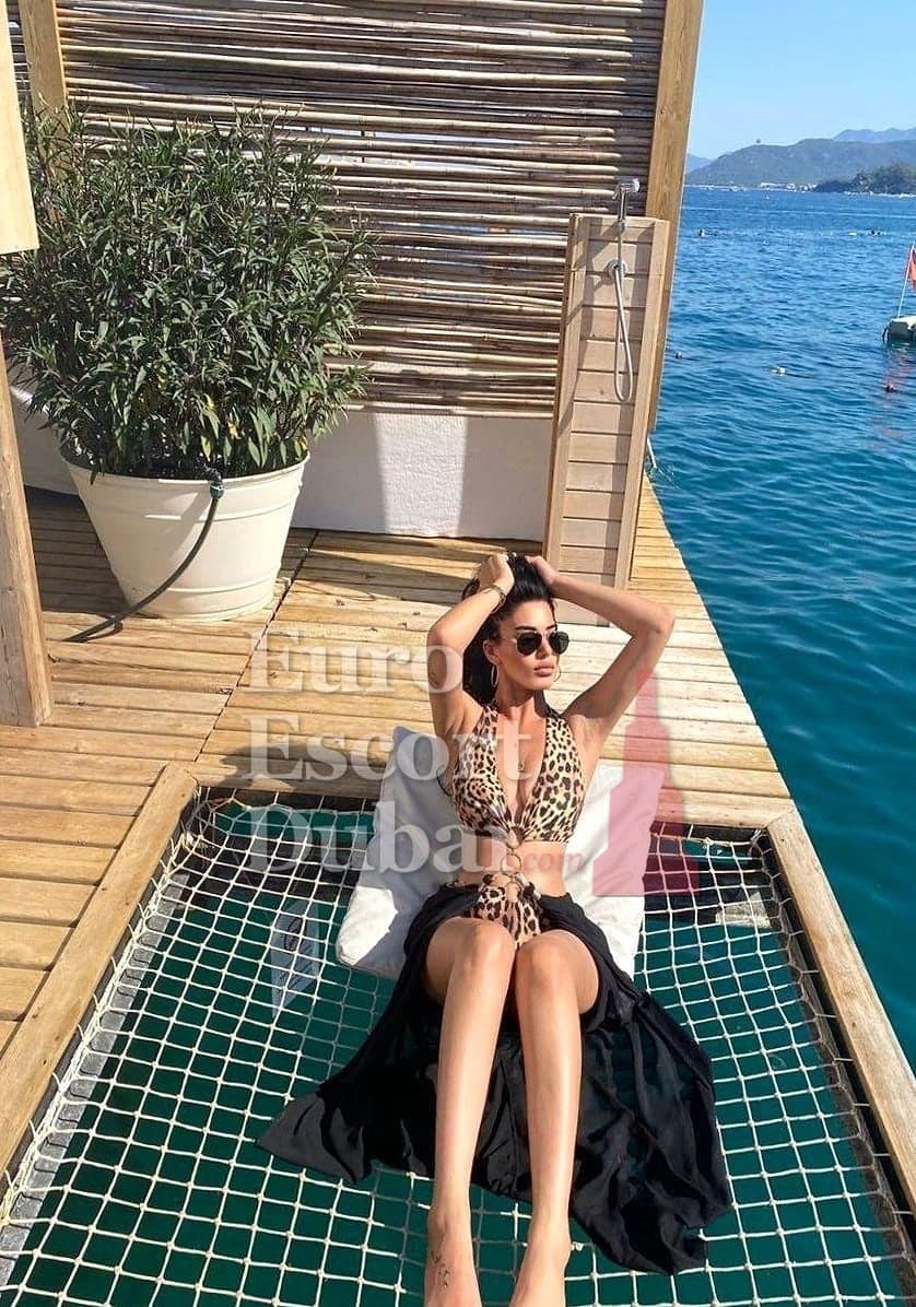Bethany, 27, escort in Ajman — 167 cm, blonde hair (photo 10 of 10)