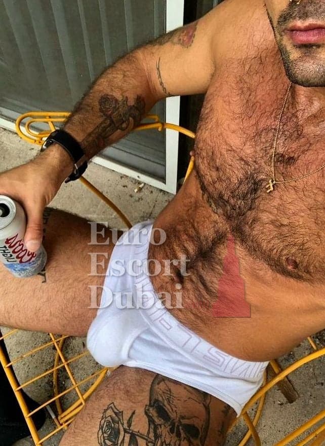 Tom, 28, escort in Dubai — blonde hair, 180 cm (photo 5 of 13)