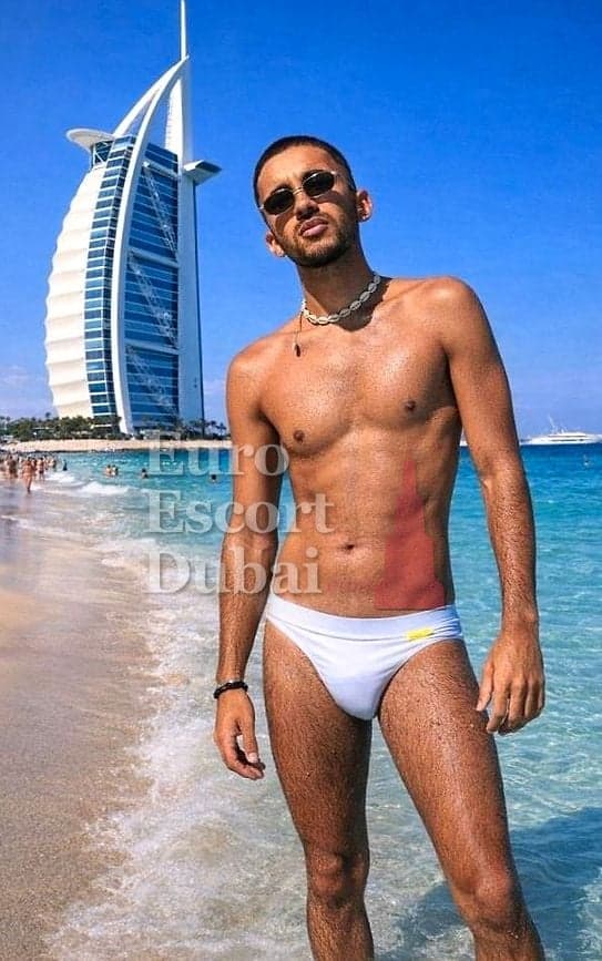 Omar, 27, escort in Dubai — black hair, 178 cm (photo 3 of 7)