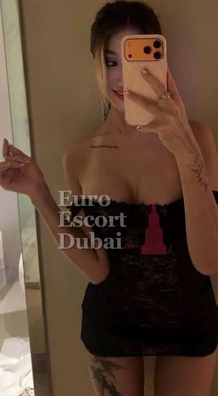 Ayzere, 26, escort in Dubai — blonde hair, Kazakh (photo 10 of 13)