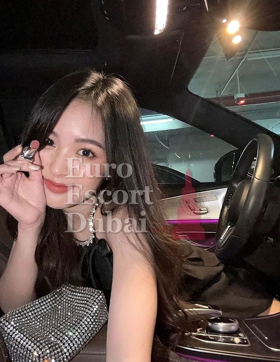 Ruolan, 24, escort in Dubai — black hair, 168 cm (photo 3 of 6)