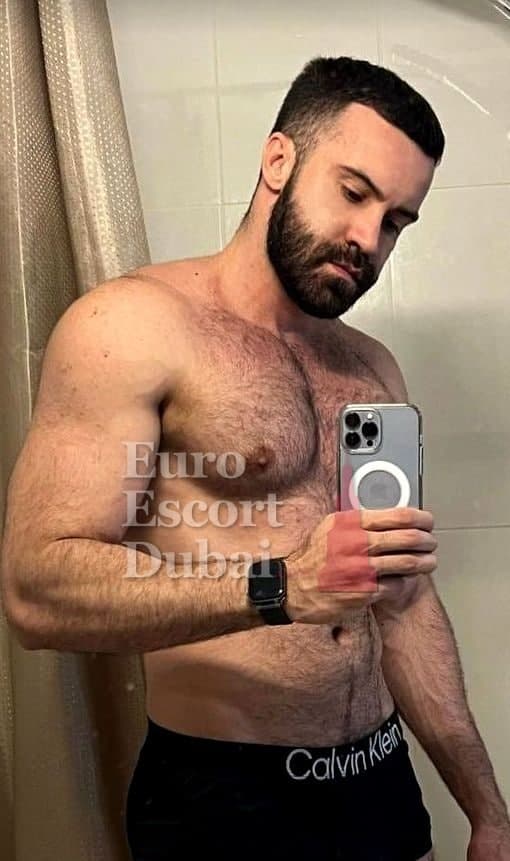 Mario, 29, escort in Dubai — black hair, 185 cm (photo 13 of 13)