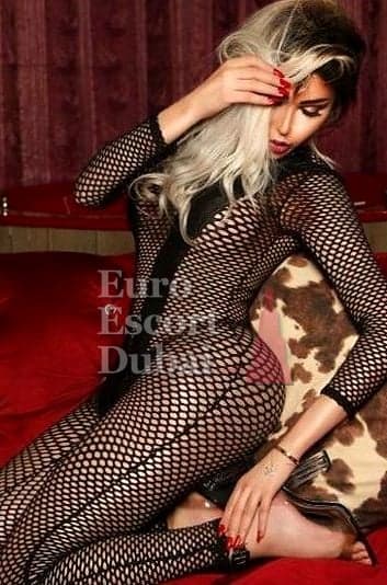 Susana, 27, escort in Dubai — blonde hair, Brazilian (photo 1 of 13)