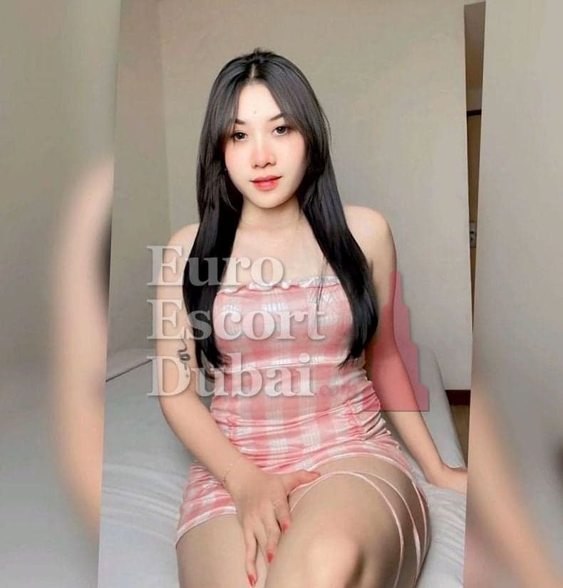 Nina Belle, 25, escort in Dubai — black hair, 169 cm (photo 1 of 4)