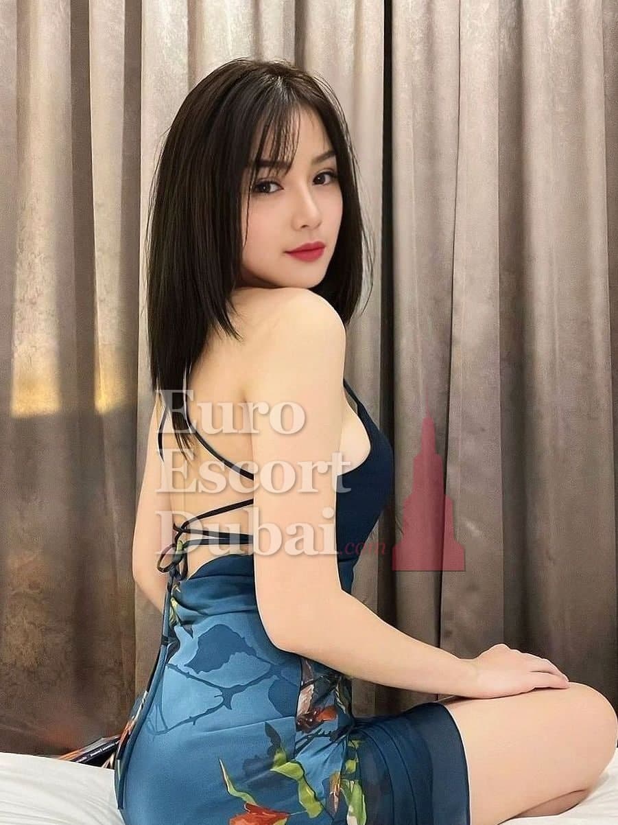 Mali, 22, escort in Abu Dhabi — black hair, 165 cm (photo 5 of 6)