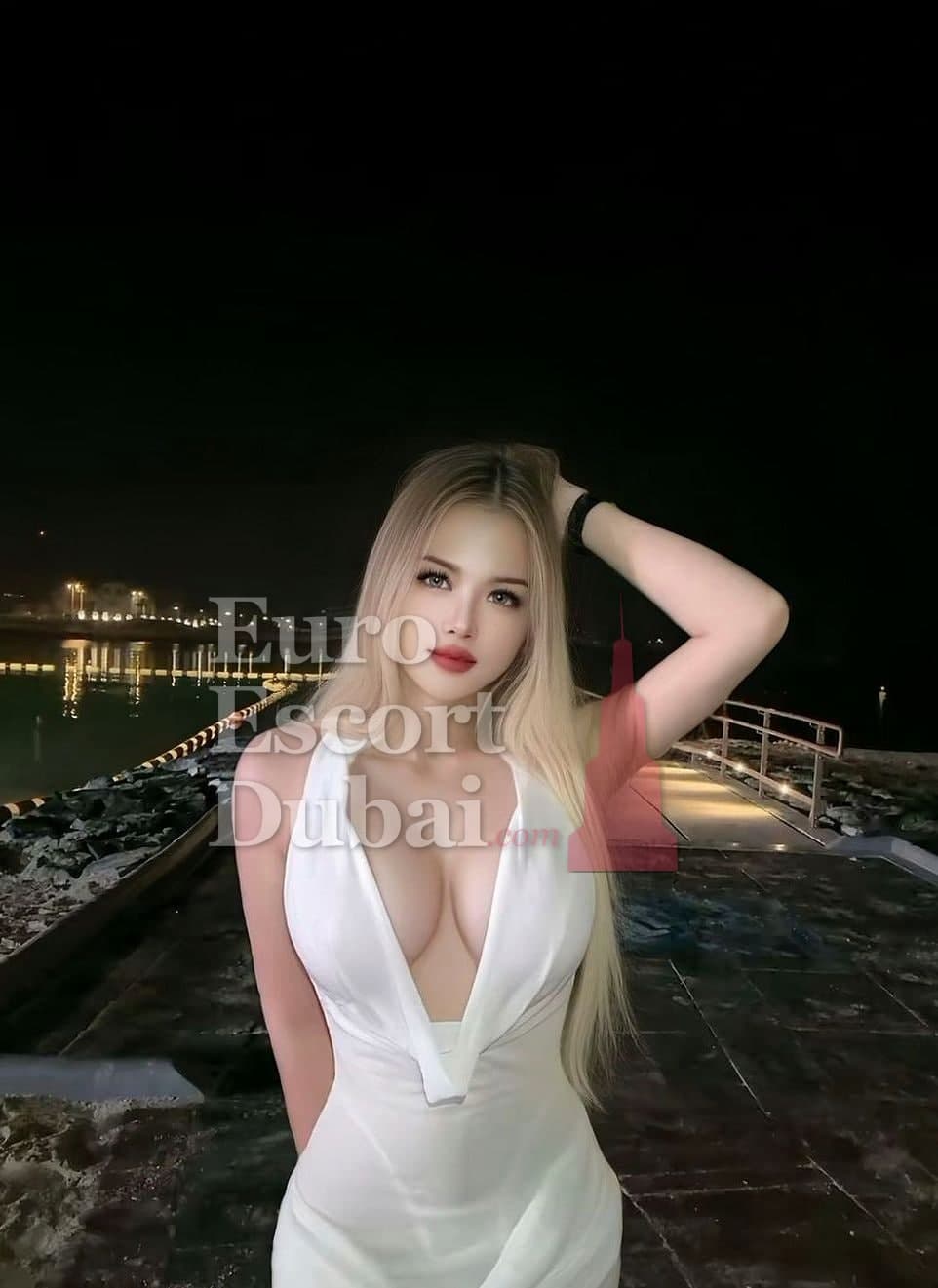 Hayat, 26, escort in Dubai — 168 cm, blonde hair (photo 3 of 7)