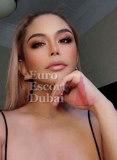Hina, 27, escort in Dubai — blonde hair, Japanese (photo 4 of 7)
