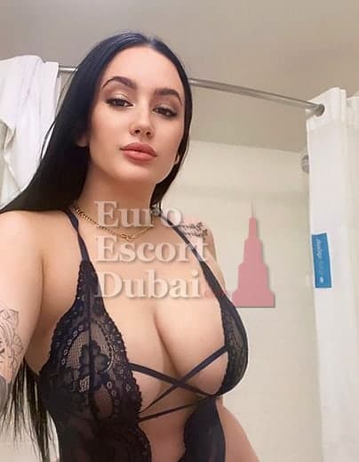 Gwendolyn, 25, escort in Dubai — black hair, 165 cm (photo 1 of 5)