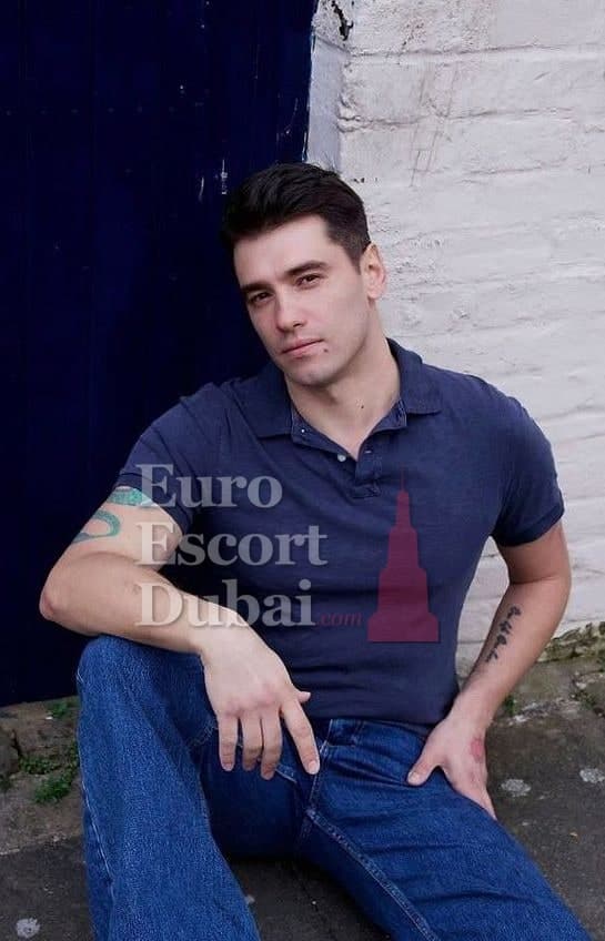 Lorenzo, 33, escort in Dubai — black hair, 180 cm (photo 11 of 12)