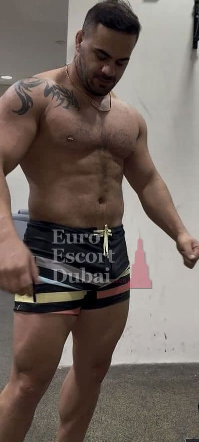 Xavier, 24, escort in Dubai — black hair, 170 cm (photo 9 of 13)