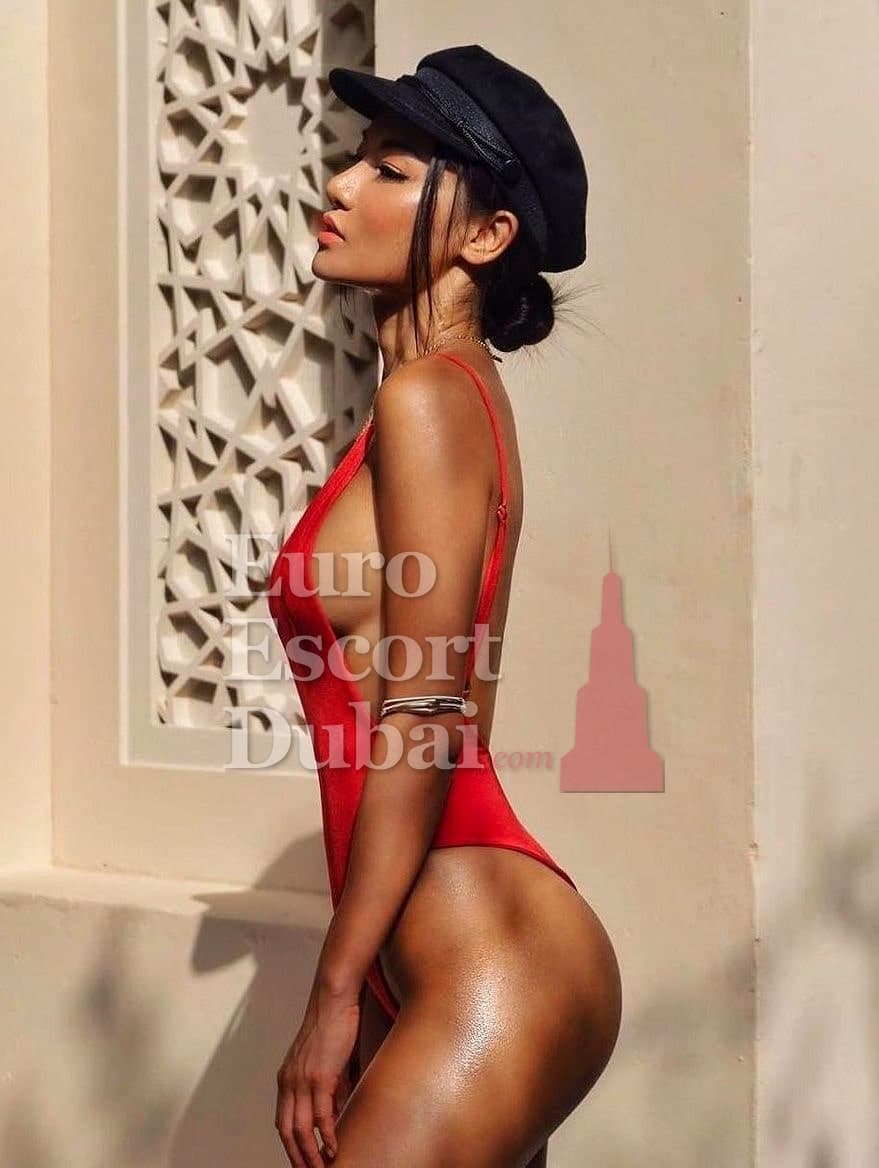Nana, 23, escort in Dubai — French, 168 cm (photo 5 of 6)