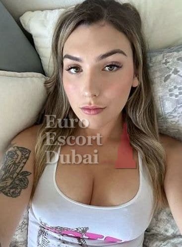 Yeva, 21, escort in Abu Dhabi — brown hair, Belarusian (photo 7 of 13)
