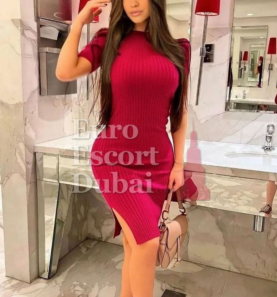 Miranda, 24, escort in Abu Dhabi — 167 cm, black hair (photo 2 of 7)