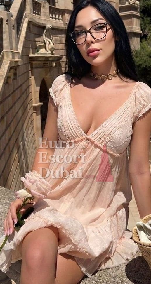 Botagoz, 28, escort in Dubai — Uzbek, 165 cm (photo 11 of 13)