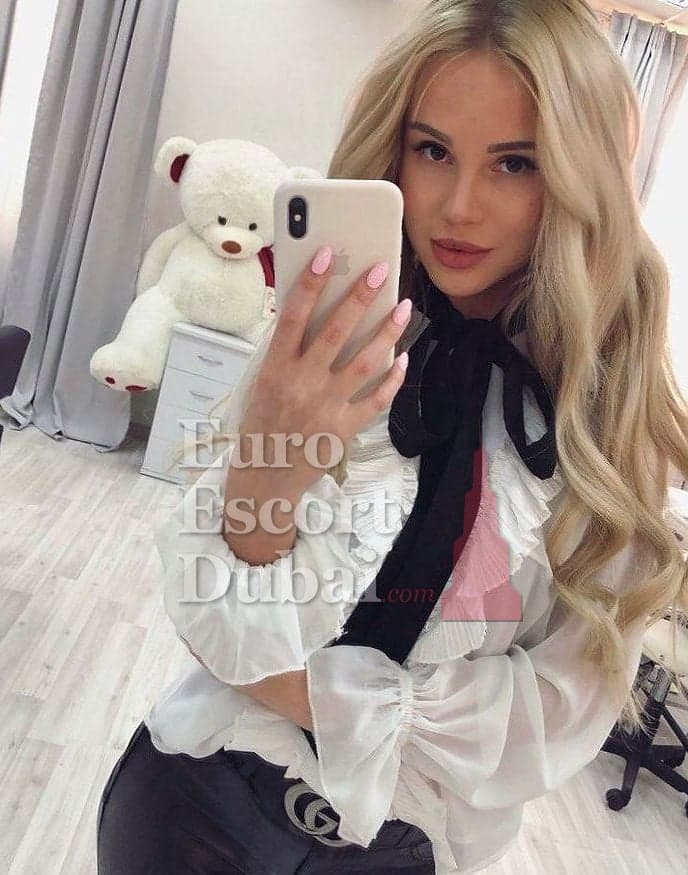 Rosemary, 22, escort in Dubai — blonde hair, 167 cm (photo 3 of 6)