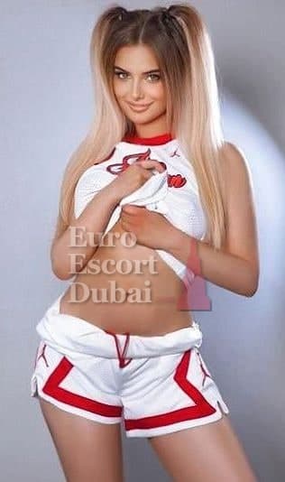 Floor, 25, escort in Dubai — blonde hair, British (photo 1 of 8)