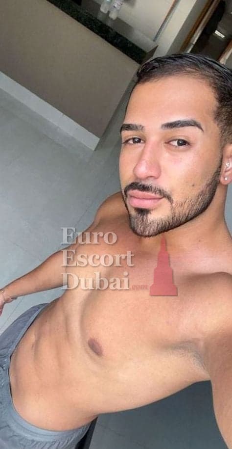 Rafael, 22, escort in Abu Dhabi — black hair, 175 cm (photo 1 of 7)