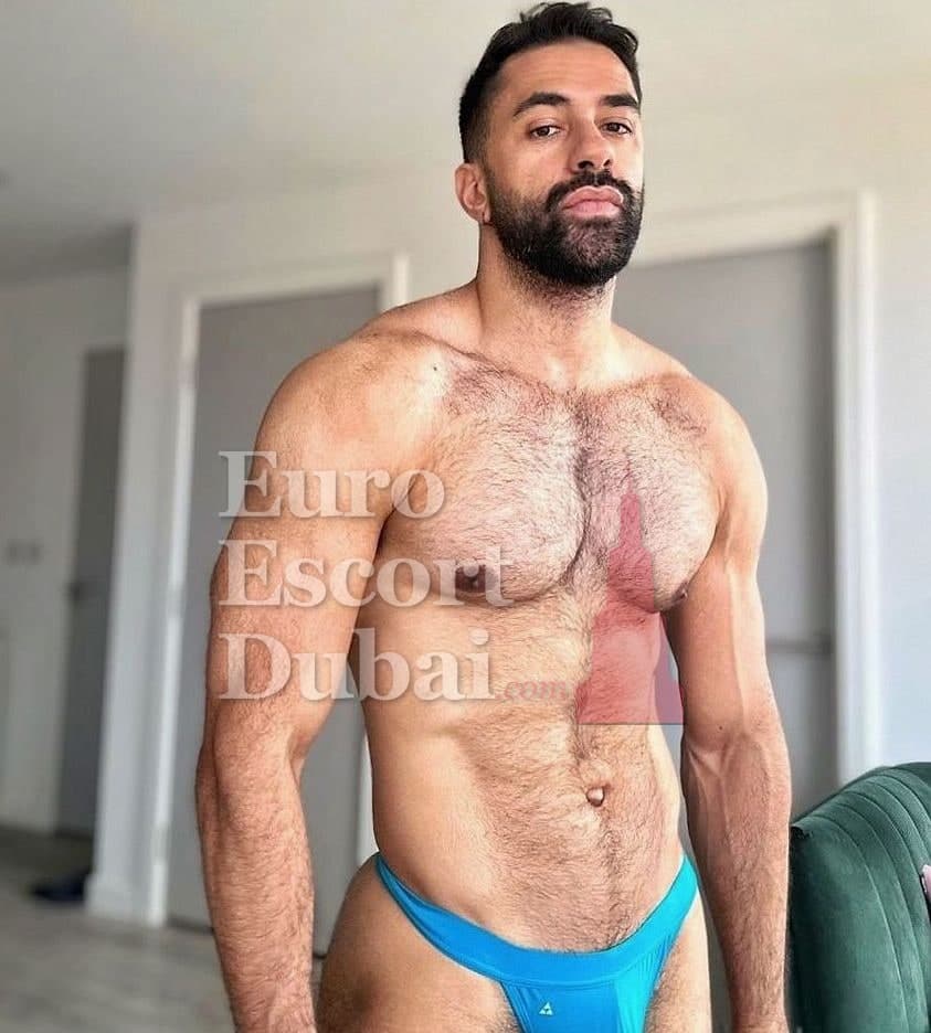 Sam, 35, escort in Dubai — black hair, 180 cm (photo 1 of 10)