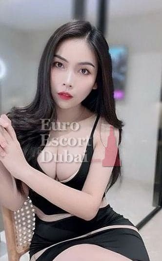 Hikari, 44, escort in Dubai — brown hair, 159 cm (photo 3 of 4)