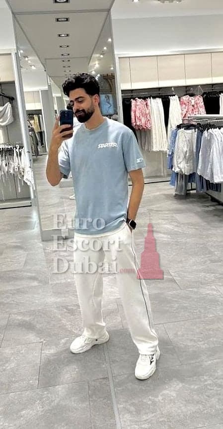 Ayman, 28, escort in Dubai — black hair, 178 cm (photo 5 of 5)