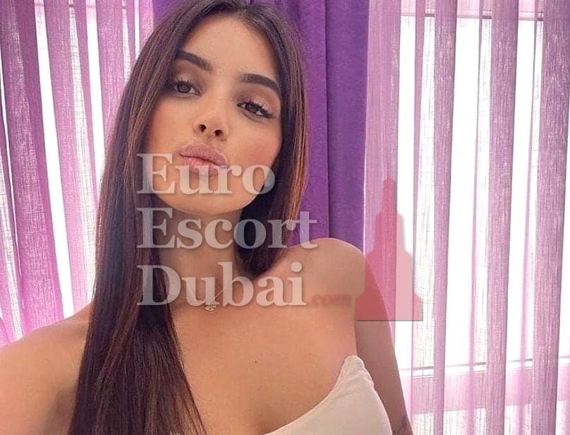 Rasha, 26, escort in Dubai — 160 cm, brown hair (photo 3 of 4)