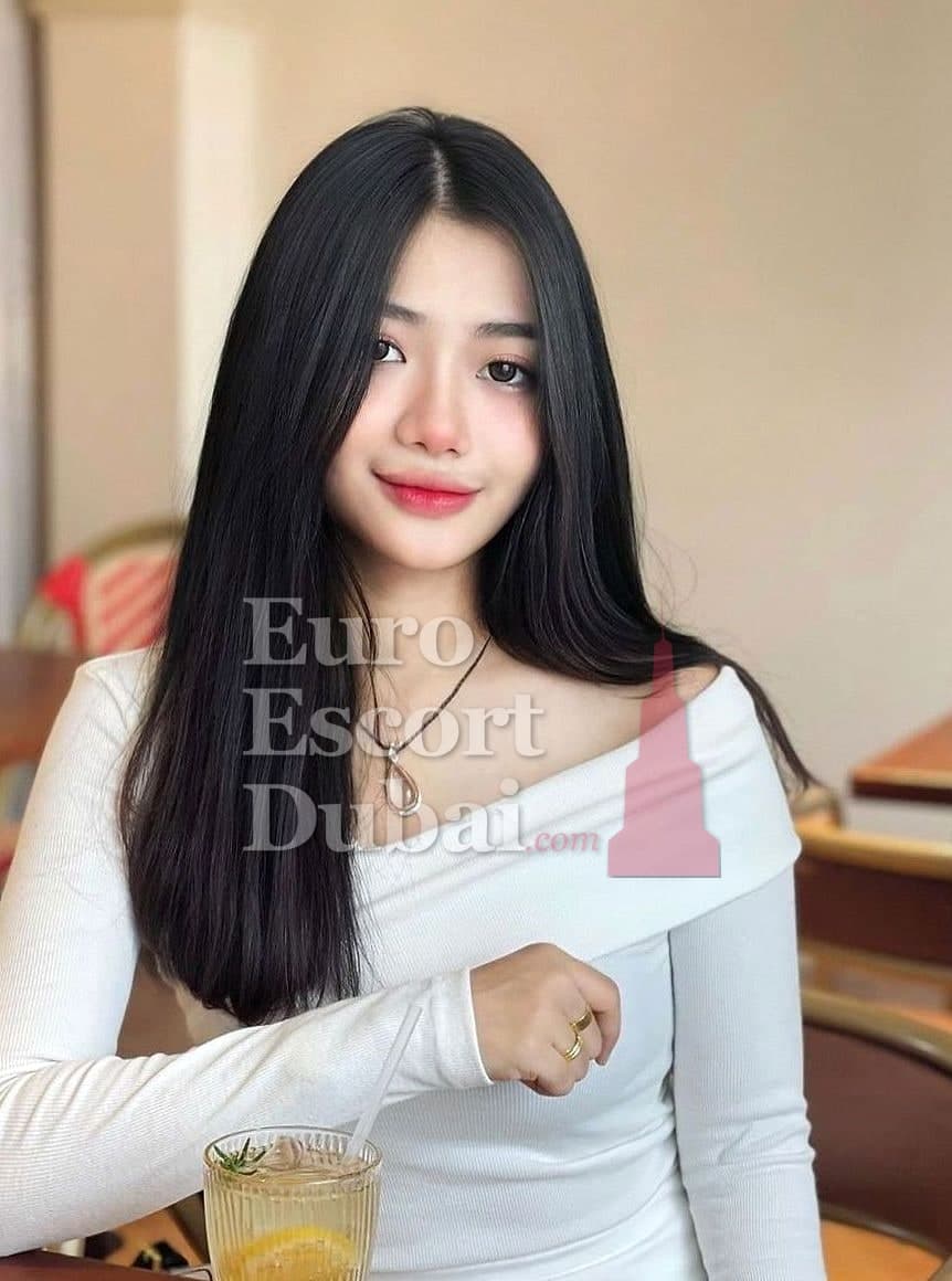 Duangjai, 25, escort in Dubai — Indonesian, 165 cm (photo 5 of 6)