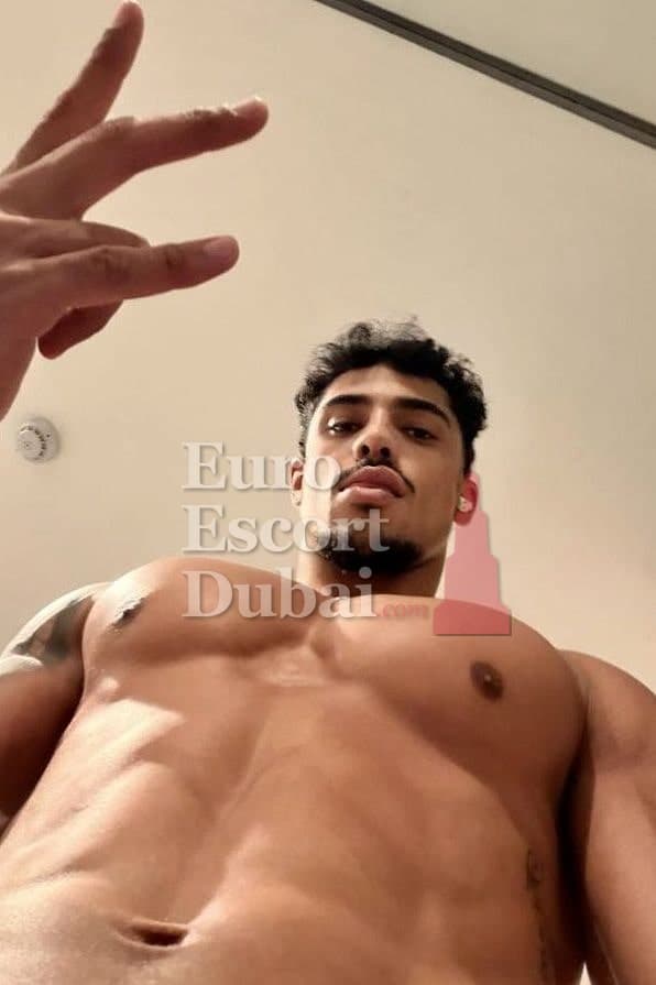 Dev, 26, escort in Dubai — 183 cm, black hair (photo 6 of 13)