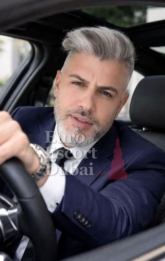 Nico, 43, escort in Ajman — black hair, 175 cm (photo 5 of 5)