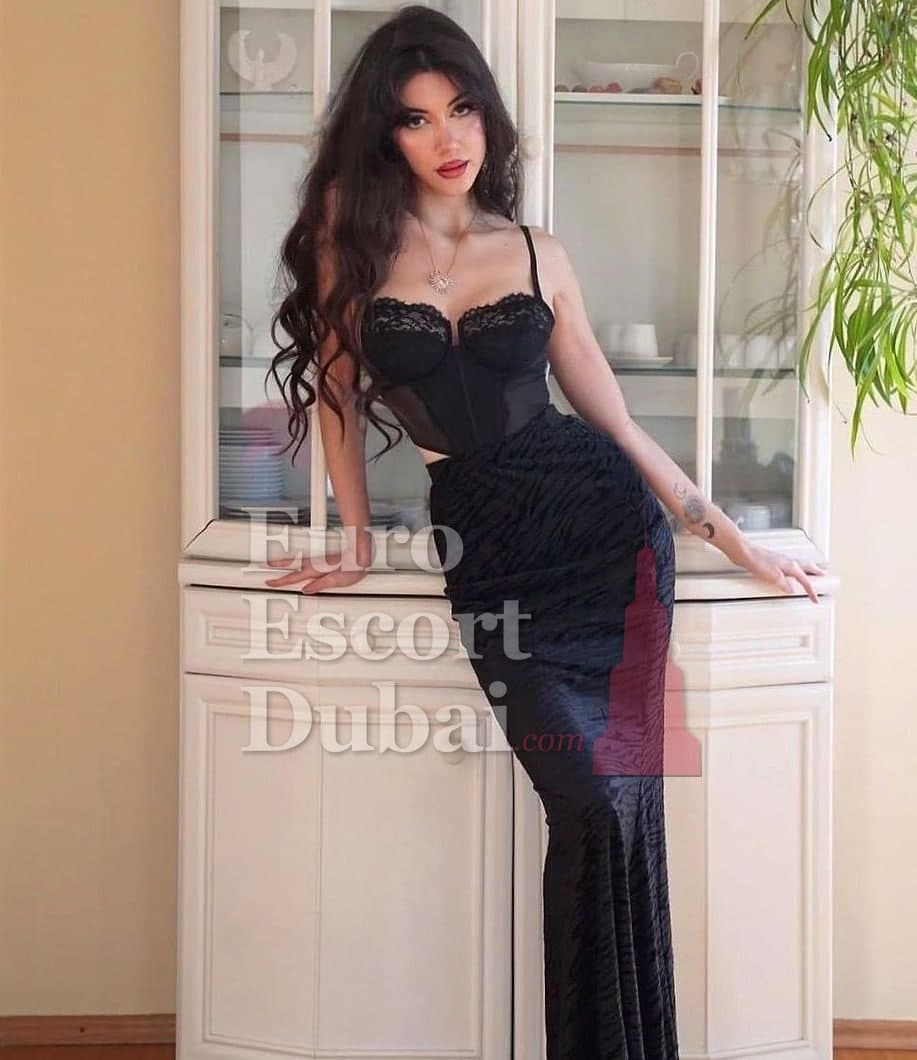 Amelia, 22, escort in Ras Al Khaimah — French, 170 cm (photo 5 of 6)