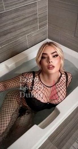Leticia, 25, escort in Dubai — Brazilian, 176 cm (photo 2 of 13)