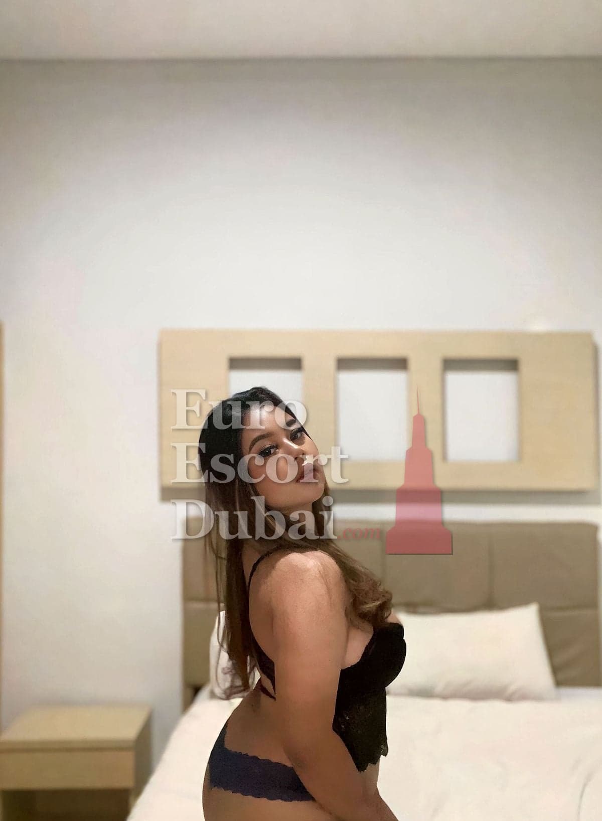 Tien, 26, escort in Dubai — 155 cm, brown hair (photo 6 of 7)