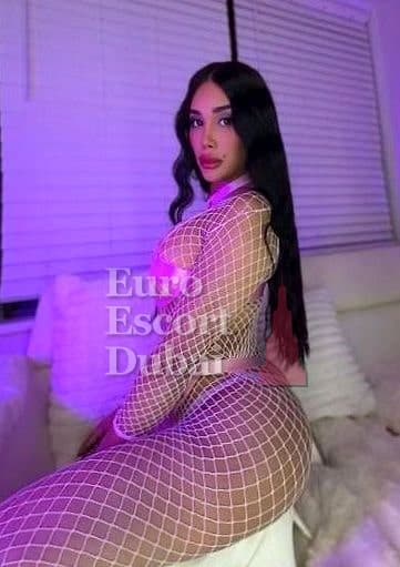 Eduarda, 24, escort in Dubai — black hair, Brazilian (photo 1 of 12)