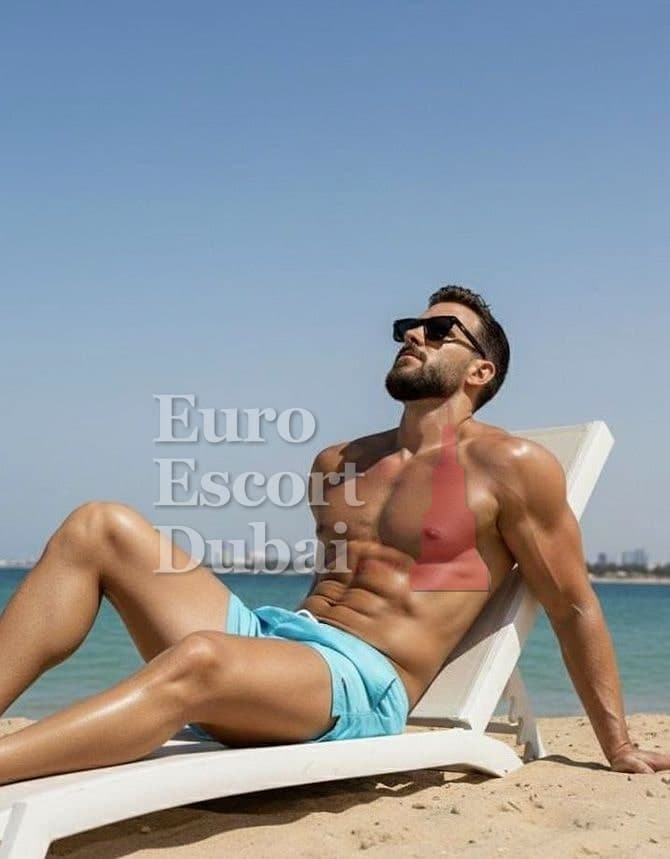 Felix, 28, escort in Dubai — brown hair, 180 cm (photo 1 of 6)