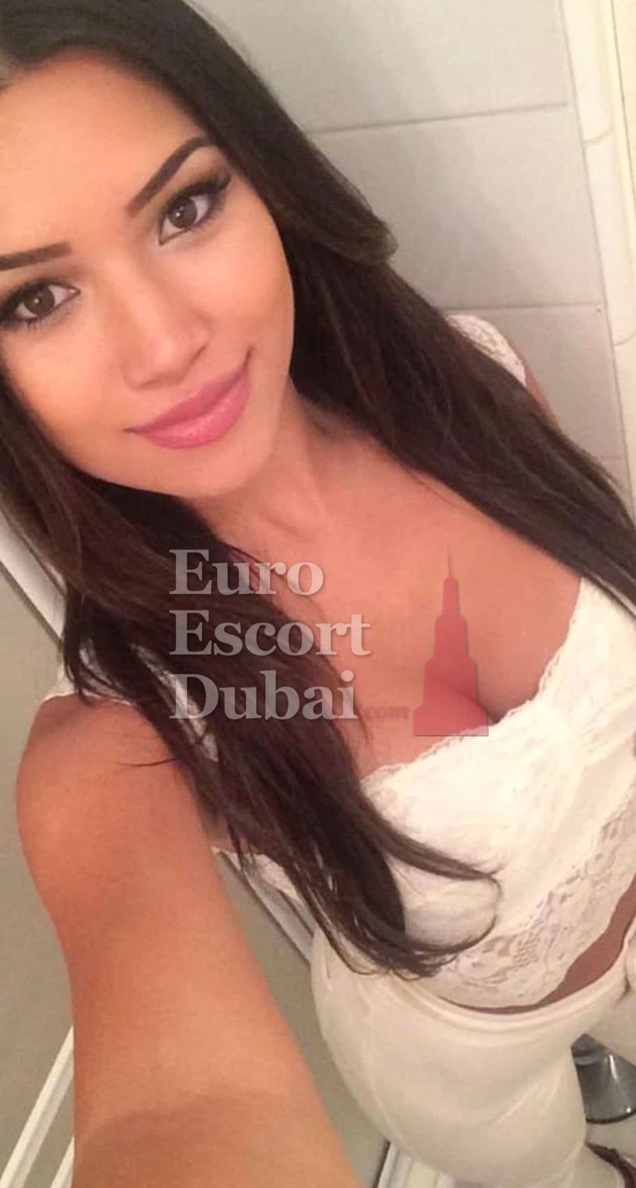 Natalia, 30, escort in Ras Al Khaimah — 167 cm, brown hair (photo 4 of 6)