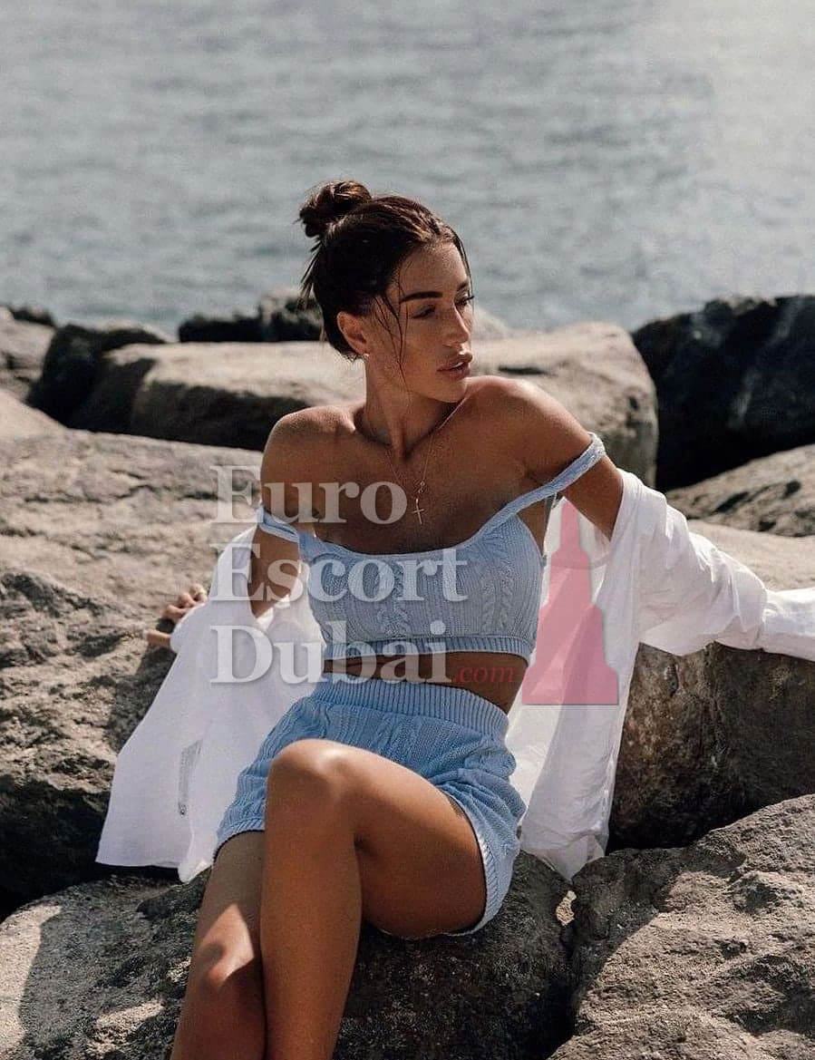 Jolene Faith, 26, escort in Dubai — 175 cm, black hair (photo 8 of 9)