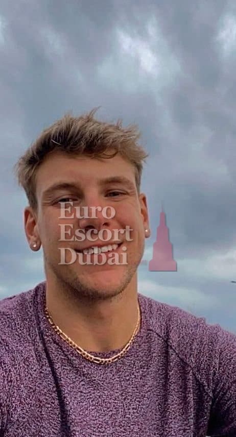 Luca, 26, escort in Dubai — blonde hair, 175 cm (photo 7 of 7)