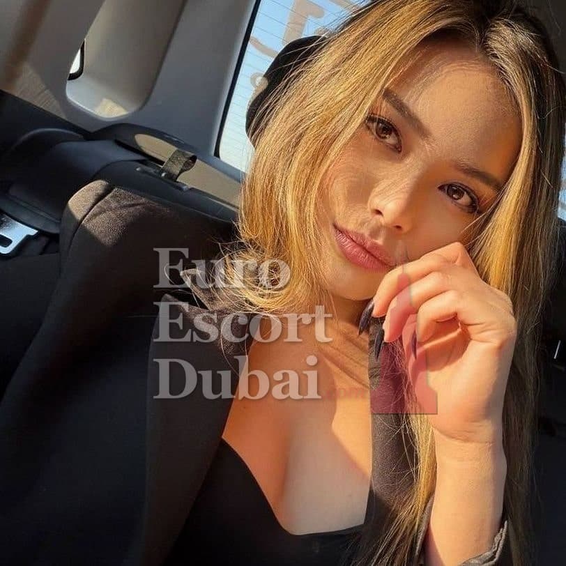 Dilara, 22, escort in Dubai — 170 cm, blonde hair (photo 3 of 13)