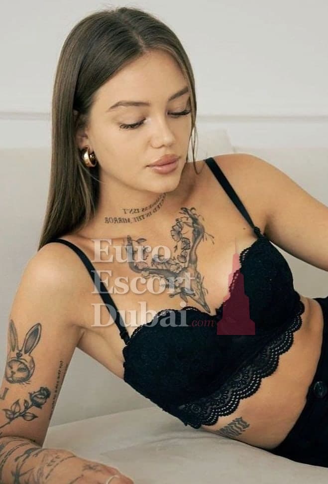 Agata, 23, escort in Dubai — 169 cm, brown hair (photo 9 of 13)